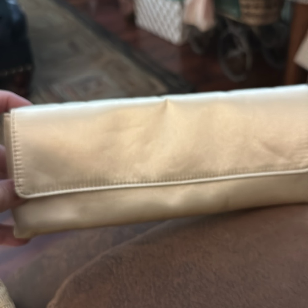 Spiegel vintage Satin clutch with rhinestone pin NWOT - Picture 4 of 6